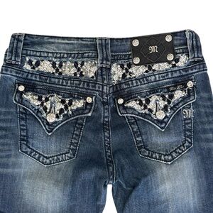 Miss Me Boyfriend Capri Jeans Size 27 Embellished Sequin Rhinestone Flap Pocket